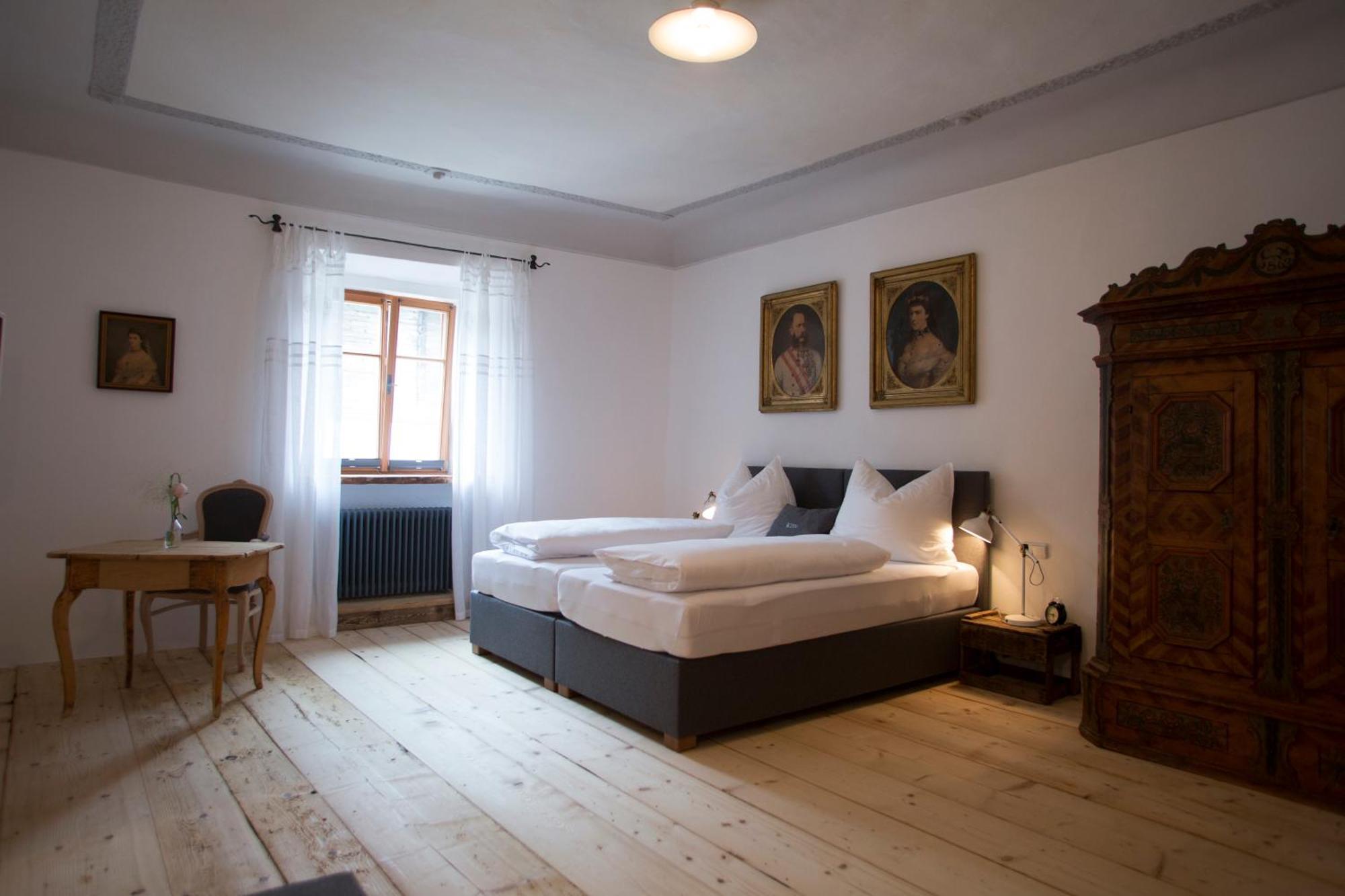 Hotel & Gourmetwirtshaus Kirchenwirt Seit 1326 레오강 외부 사진