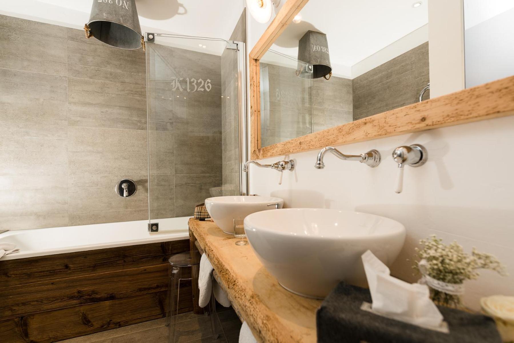 Hotel & Gourmetwirtshaus Kirchenwirt Seit 1326 레오강 외부 사진